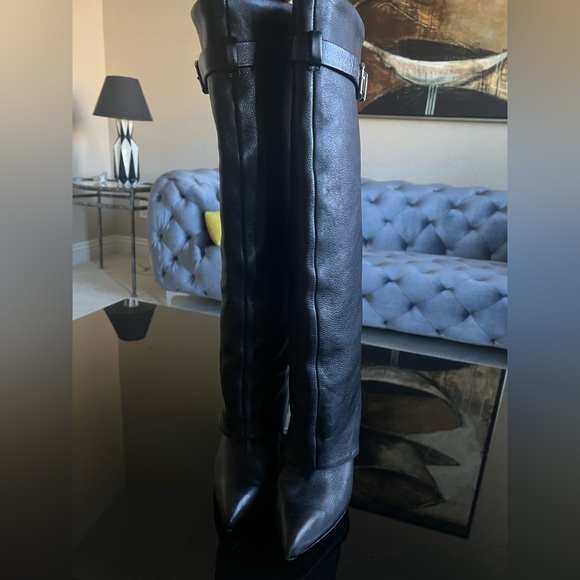 Schutz - Picture 2 of 10